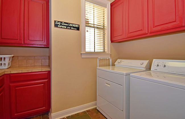 Pet-friendly Oasis in Gated Community! - Foto 38