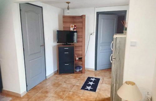 Appartement accueillant à Penne-d'Agenais - 32 m² - Terrasse - Foto 3