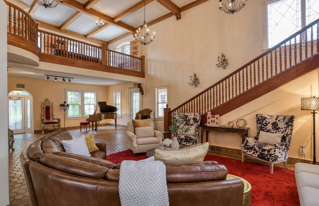 Pillars' Castle - Photo 55