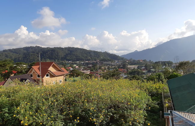 Restful 3BR Hillside Duplex - Foto 37