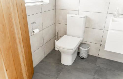 Charming Cottage close to Chester Garden Parking - Photo 10