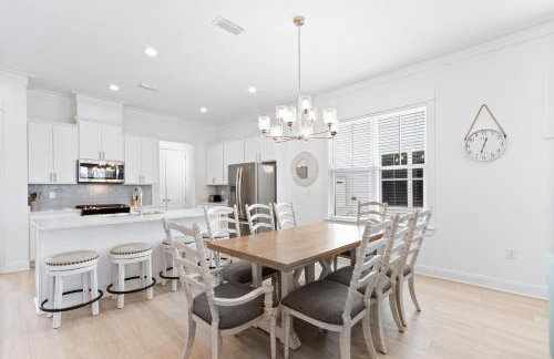 Sandy Cheeks Pet Friendly - Photo 16