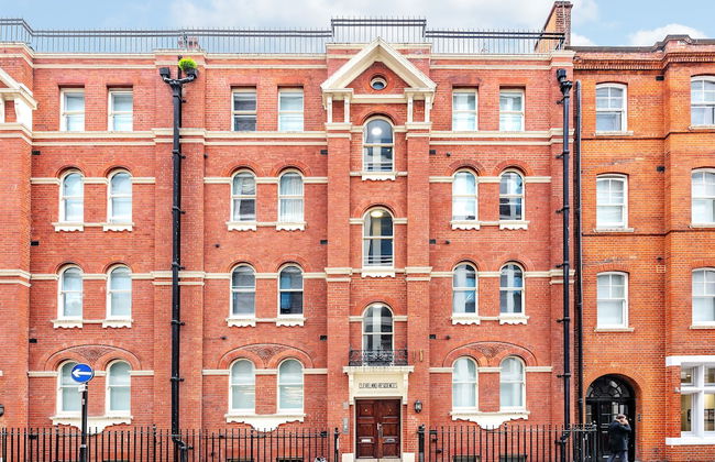 One Bed Serviced Apts near Oxford Street - Photo 14