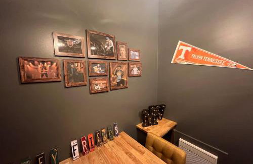 Muse- Morgan Wallen Speakeasy and Giant Balcony - Foto 40