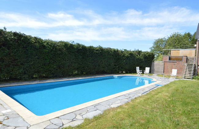 Modern Stay With Hot Tub - Photo 13