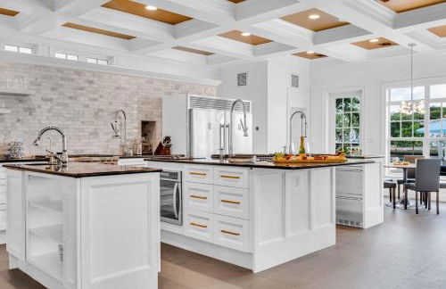 The Modern Castle Canal View Access Rooftop Living Greenhouse VlLLAS - Foto 14