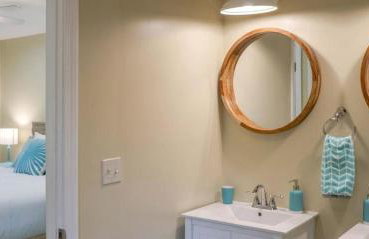 Tranquil Lakefront Cottage with Private Dock in Ticonderoga, New York - Foto 21