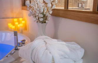 Cocoon - Romantic suite with spa - Downtown - Foto 9