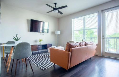 Boulevard Stays Comfortable 1BR Suite w Pool Parking Gym 04 - Foto 14