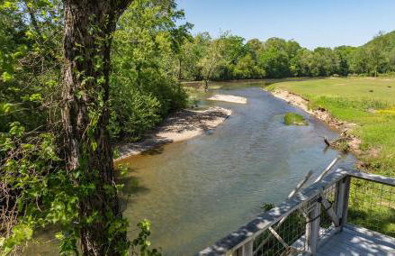 Happy Times on Caddo River by StayLage - Foto 25