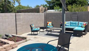 Comfy, contemporary quiet retreat vacation home with views - Foto 2