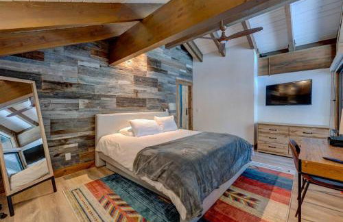 Extra Spacious 2BR Cabin w Office and Outdoor Deck - Foto 4