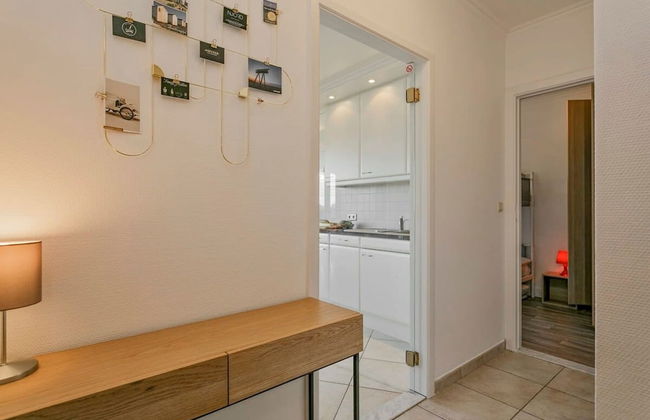 Charming Apartment Near the Beach - Photo 23