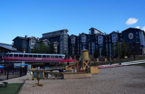 Mountain House PC, Snowy Lake Views Private Hot Tub, New Build, Jordanelle Lake! - Foto 30