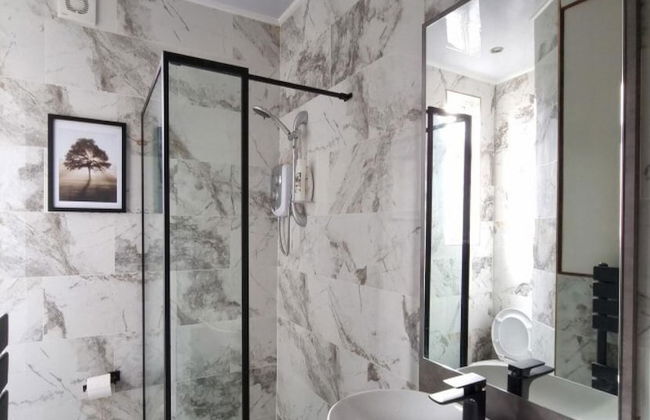 Stylish King Bed Suite Free Parking Large Patio - Foto 9