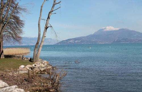 Bea's House, Restyling 2026 Sirmione with Private Garden and shared Pool DesenzanoLoft Official Partner Homes & Villas by Marriott Bonvoy - Foto 46