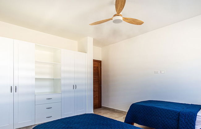 Spacious Family Suite, Ocean Village! - Photo 9