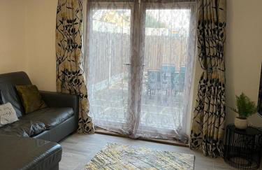 Beautiful 2-bedroom in Grays close to Lakeside - Foto 1