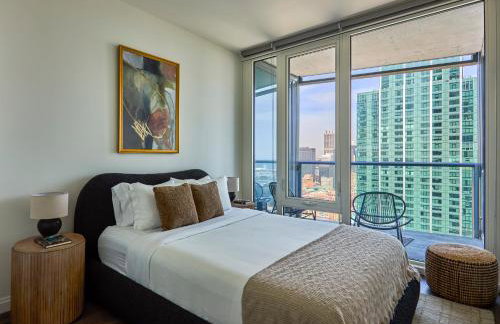 Lux Apts with Lake Views and Top Amenities - Foto 76