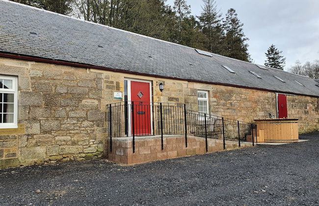 Inviting 2-bed Barn With hot tub Near Muirkirk - Foto 1