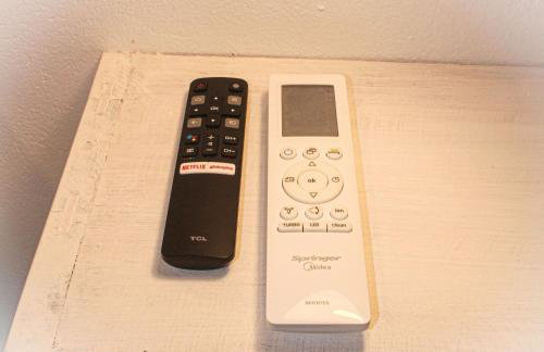 Casa d'Aroeira Residencial Boutique - Centro de Juqueí - Perto de Tudo - 2 quadras do Mar - Serviço de Praia - Roupa de Cama 600 fios algodão Egípcio - Tudo Novo - Estacionamento Interno - Cozinha - Consulte unidades com Ofurô Hidro e Cromoterapia - Foto 75