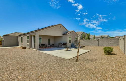 Patio and Fire Pit! Cozy Desert Retreat in Buckeye - Foto 25