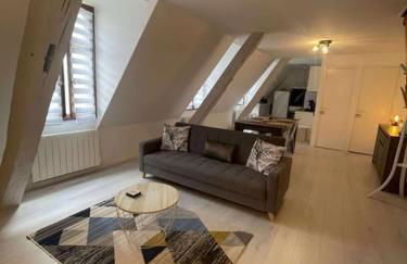 QUAI 65 , 3 pièces sur le port, à 250 m de la rue piétonne et de la mer - Foto 4