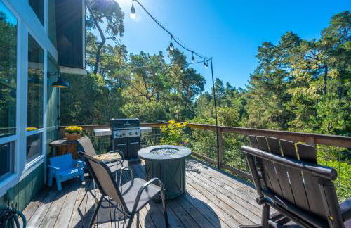 Forest Home with Deck, EV Station, King Beds - Foto 41