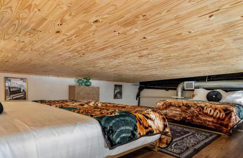 Maltby Motors 3 - Low Rider Loft near Downtown - Foto 24