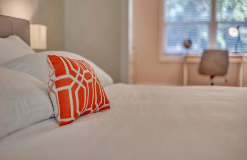 Modern Luxury with Pool Table 3BR-5BD Sleeps 10 - Foto 5