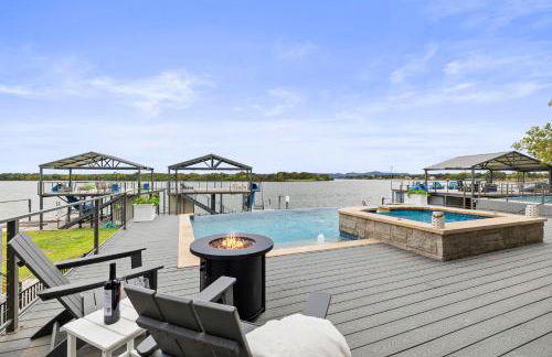 Luxury Waterfront Home with Swimming Pool Hot Tub and 2 Boat Slips - Foto 2