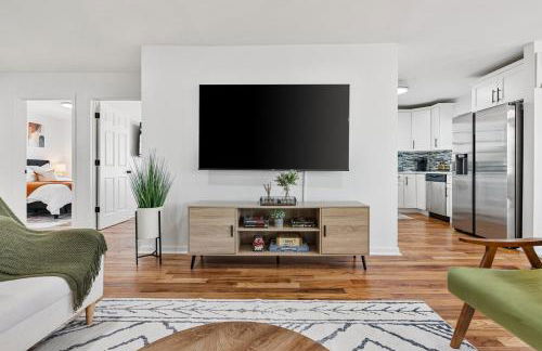 NYC 20min, Sleeps 10, Free Parking, Patio - Foto 22