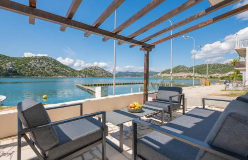 2 Bedroom Nice Apartment In Rogotin - Photo 1