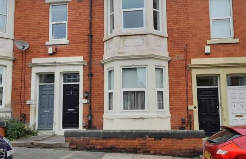 Cosy Jesmond 3 bed apartment - fantastic location - Photo 32