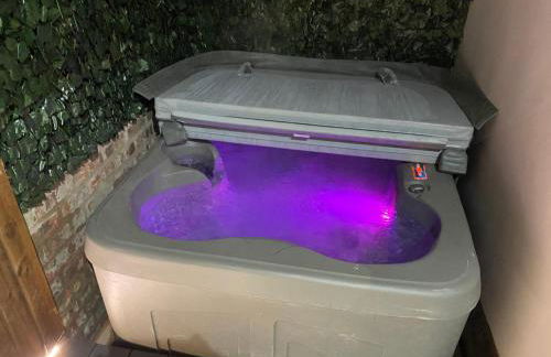 Edward Place Luxury Hot Tub Apartments - Foto 4