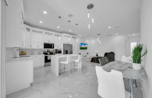 Cozy 3BR Duplex Unit with WiFi and Laundry in Lehigh Acres - Foto 26