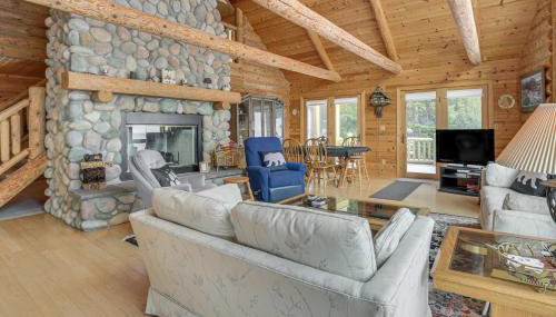 On-Site Trails and Private Beach! Lake Huron Retreat - Foto 5