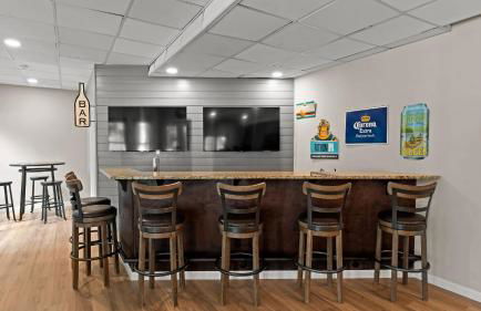 Making Waves by Avantstay Sleeps 20 + Pool - Foto 100