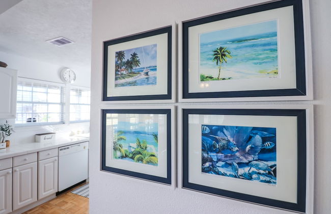 2nd Row Beach Home Ocean Views Old School Vibes - 1 min Walk to Sunny Beach - Foto 36