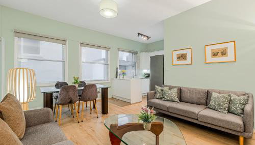 Stunning Central 2BR Flat btw Soho & Covent Garden - Photo 1