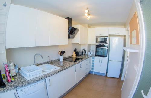 2 bedroom apartment - Sleeps 4 - Pool - Garden - Foto 12