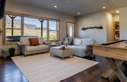 The Yellowstone - Spacious Wapiti Valley Cabin with Stunning Views! - Foto 12