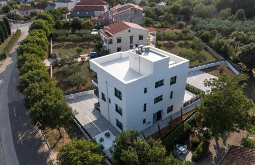 Luxury Suites Zaton by Belmont Realty - Photo 26