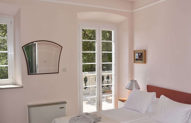 Exclusive Villa with Private Pool & Huge Fenced Property near Dubrovnik - Foto 3