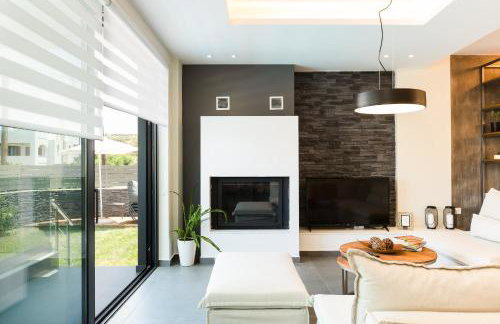 Nisos Villa, Pool & Heated SpaWhirlpool, Walking to Beach, By ThinkVilla - Photo 16