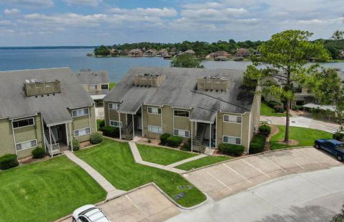 April Point Dr S - Photo 47