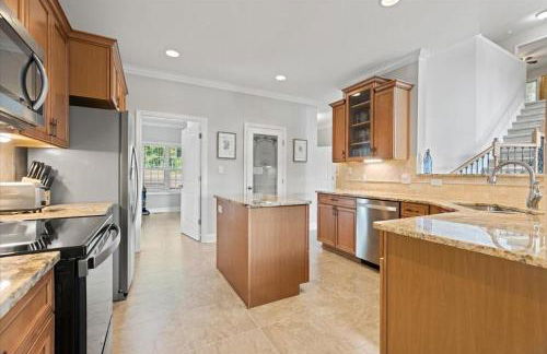 Lake Norman Home Lake Access with Heated Pool & Hot Tub - Foto 22