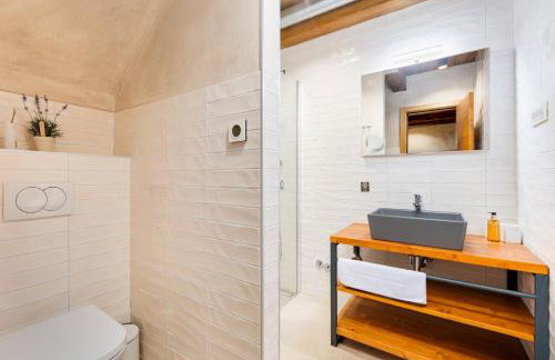 Luxury Jerini Barn - Photo 89