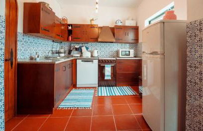 Charming Holiday House - House & Apartment - Photo 7