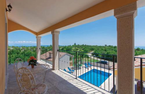 Villa in Skitaca with Pool and Sea Views - Photo 20